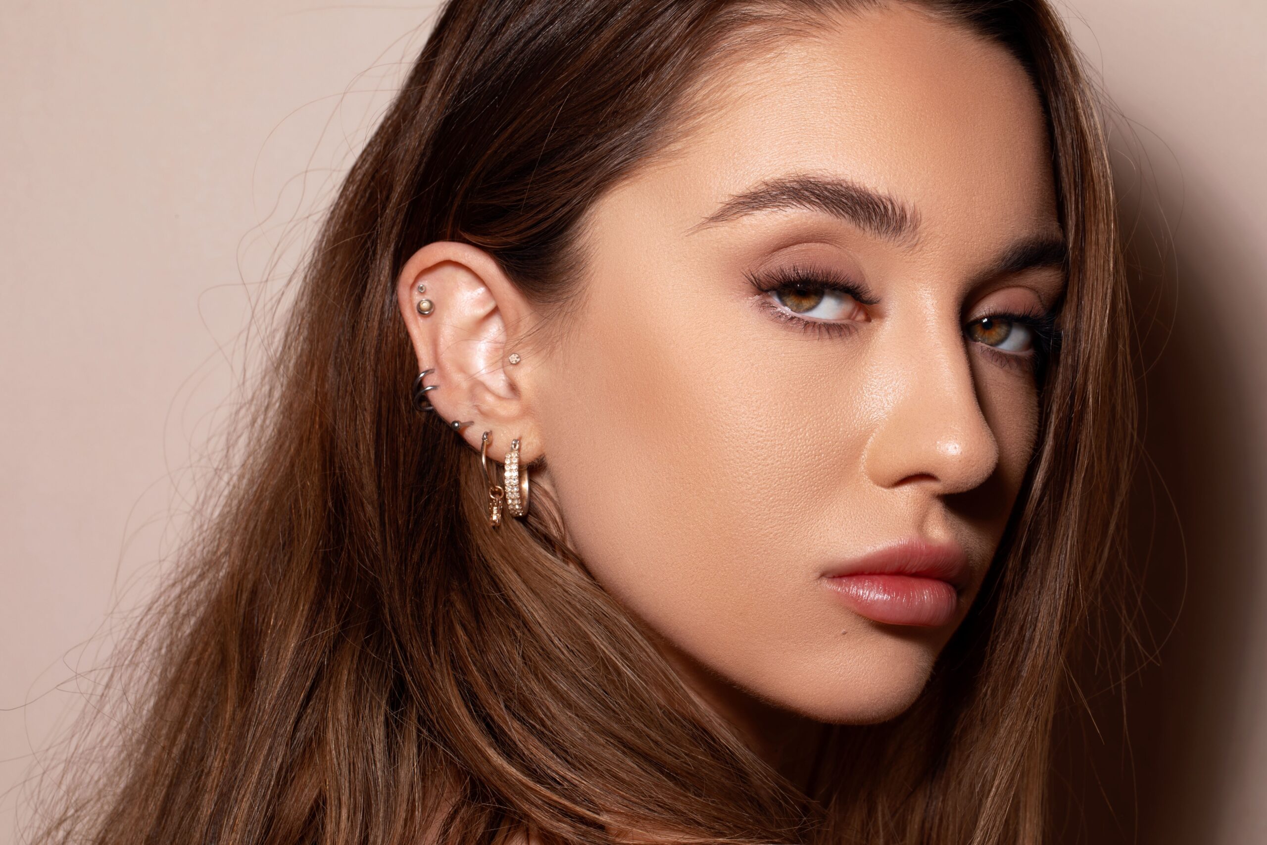 A,Portrait,Of,Beautiful,White,Girl,With,Gentle,Makeup,And